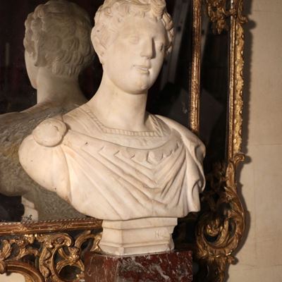 Buste représentant un jeune empereur romain