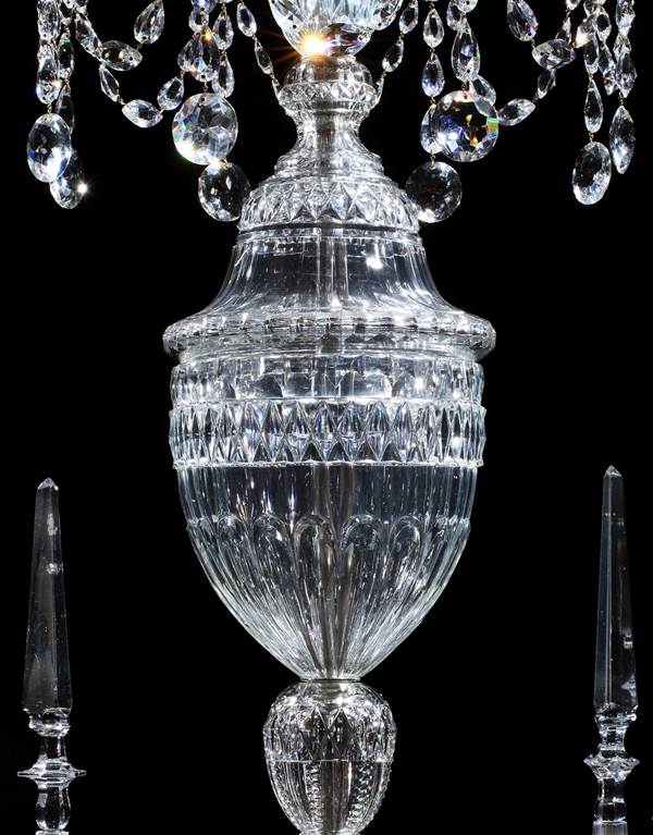 A GEORGE III CUT GLASS CHANDELIER ATTRIBUTED TO WILLIAM PARKER & SON