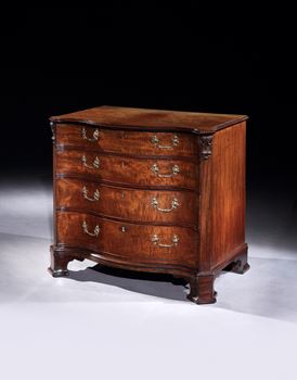 A GEORGE III MAHOGANY CHEST OF DRAWERS ATTRIBUTED TO THOMAS CHIPPENDALE
