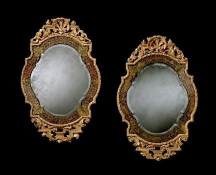 A HIGHLY IMPORTANT PAIR OF WILLIAM AND MARY MIRRORS