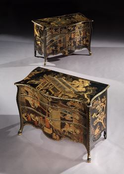 THE ST. GILES HOUSE COMMODES